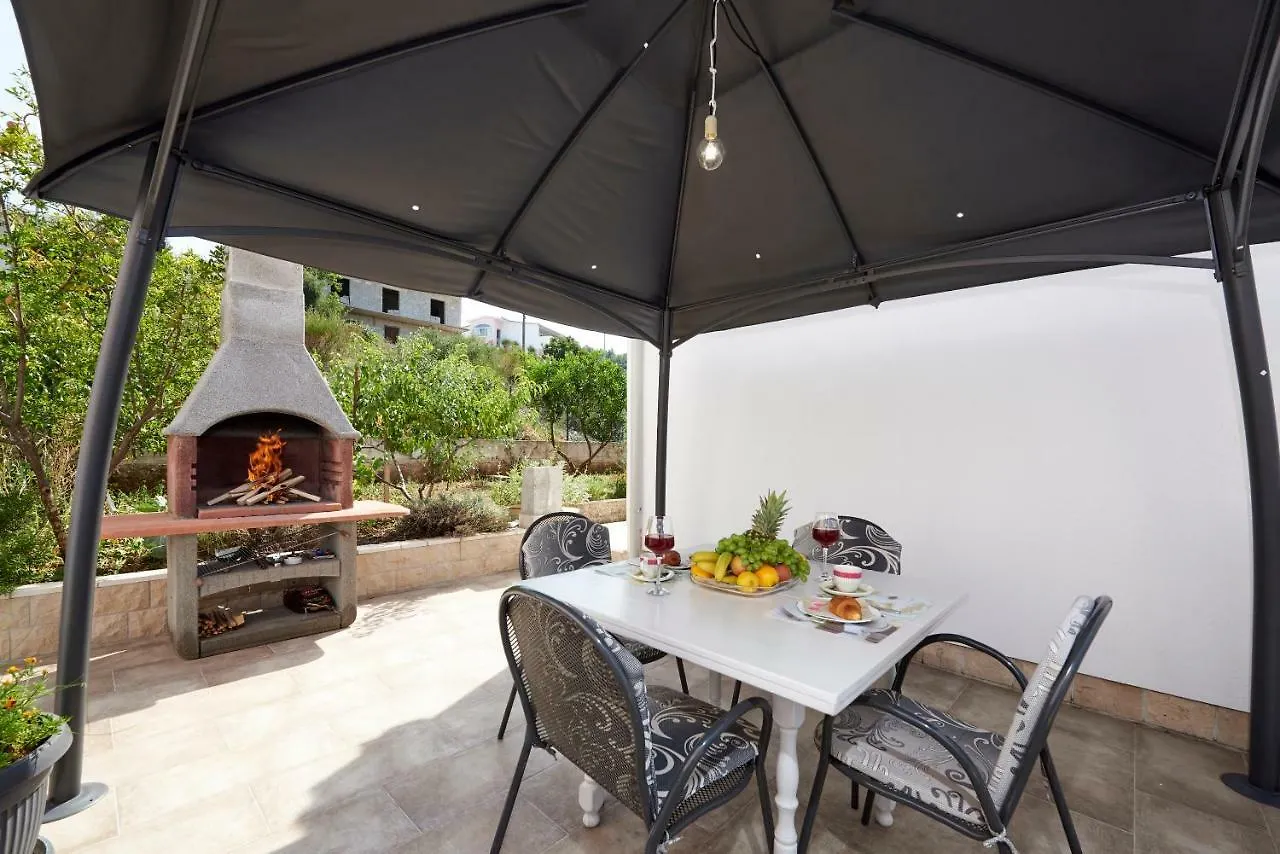 Apartment Ugrina Trogir 0*,  Kroatien
