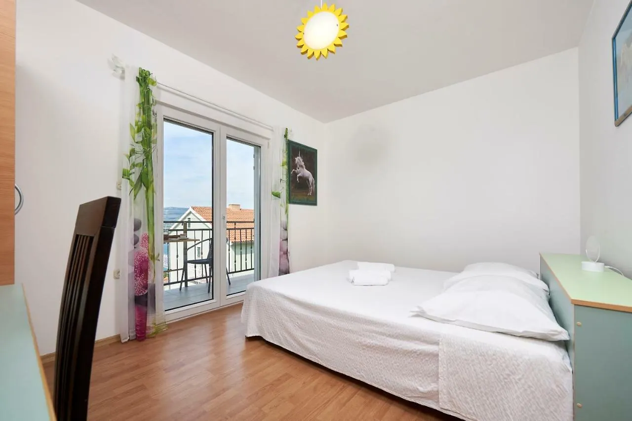 Apartment Ugrina Trogir