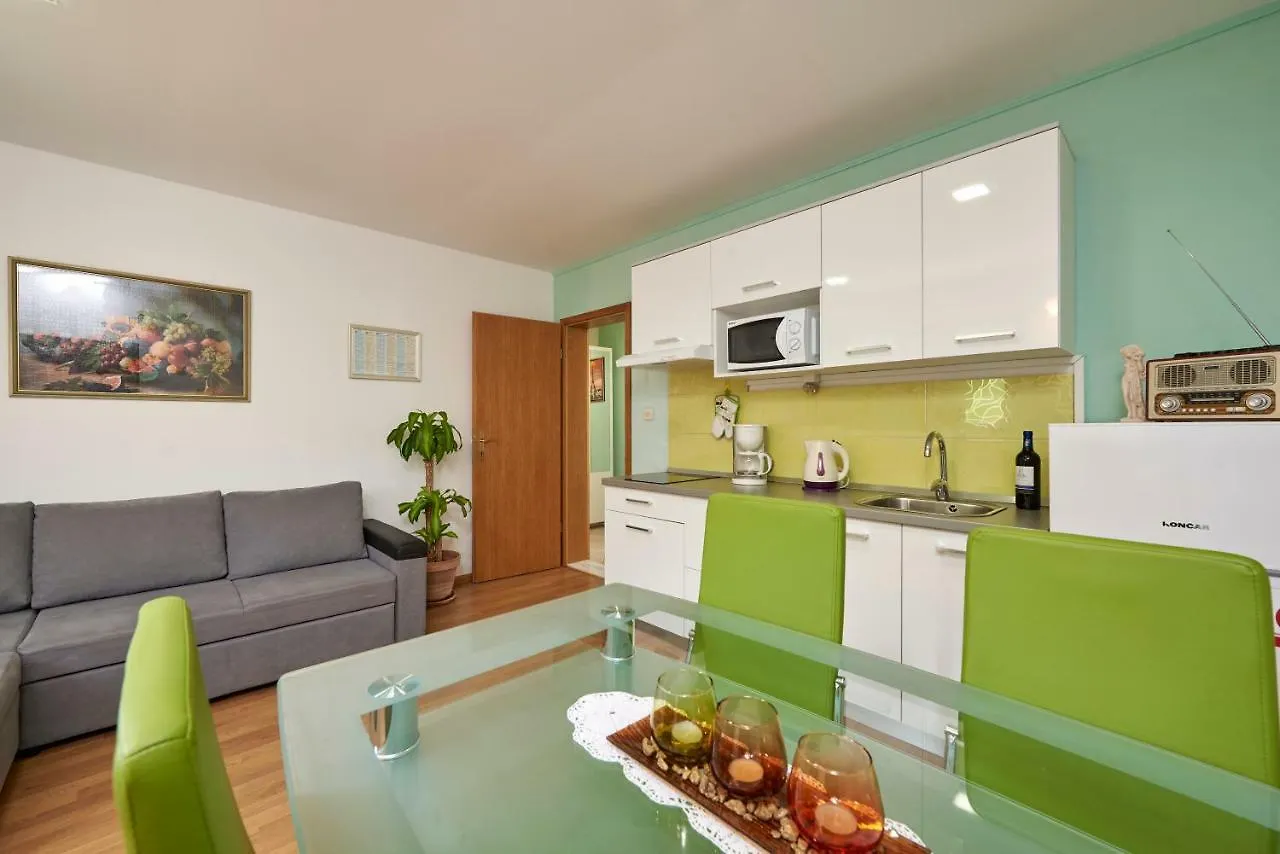 Apartment Ugrina Trogir