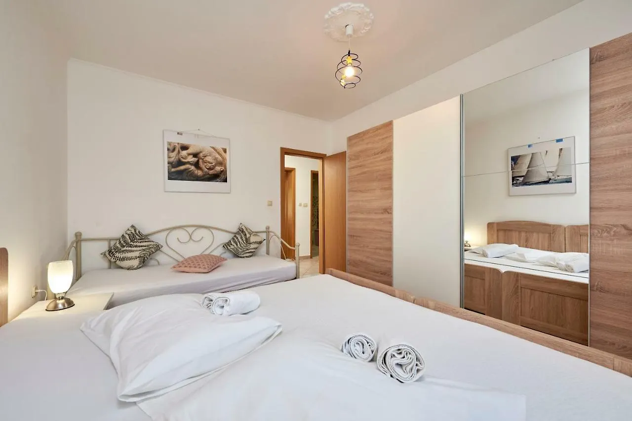 Apartment Ugrina Trogir 0*,  Kroatien