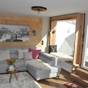 https://almi-alpenglck-traumhafte-whgm20qm-dachterr.com-bavaria.com